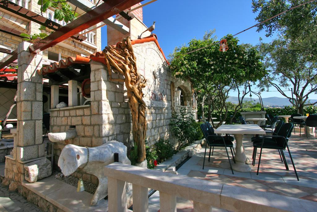 Villa Segetski Dvori - Tradition Since 1964 Trogir Exterior photo